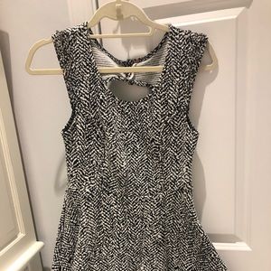 Free people black and white w detail on shoulders